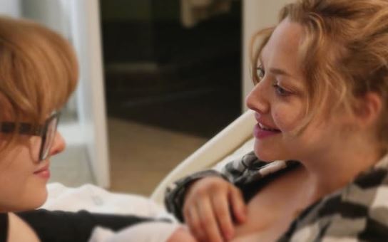 16 Celebs Breastfeeding in Public With Pride